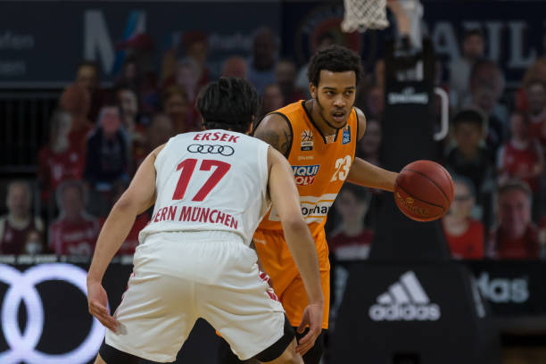 表现尤为突 表现尤为突